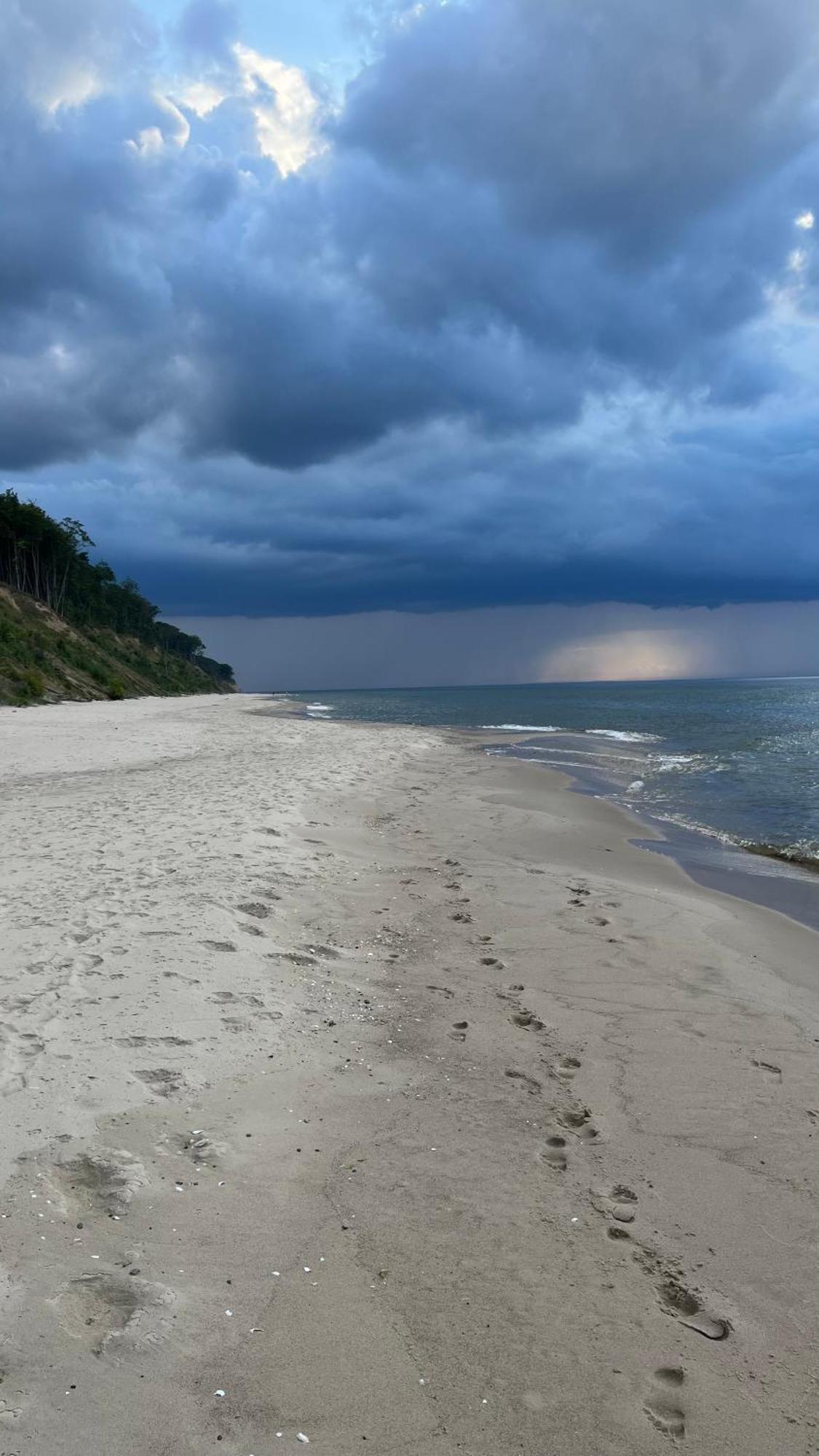 Bialy Domek Zastan Buitenkant foto